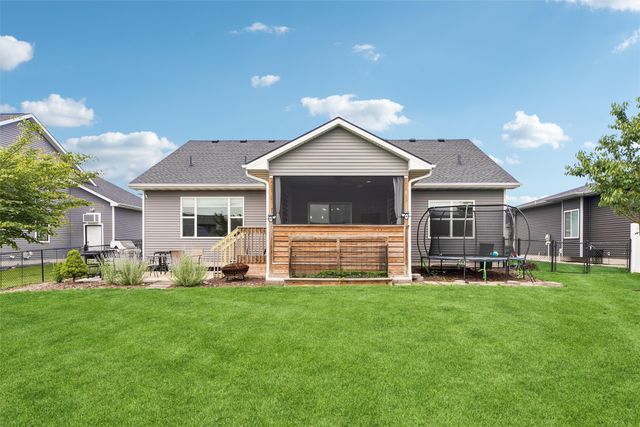 309 Summit Circle NW, Bondurant, IA 50035