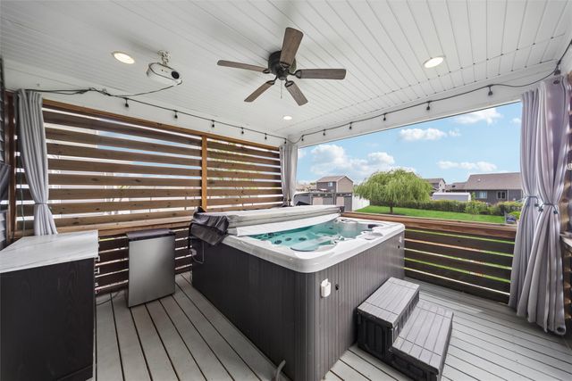 309 Summit Circle NW, Bondurant, IA 50035