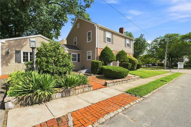 77 Ausdale Road, Cranston, RI 02910