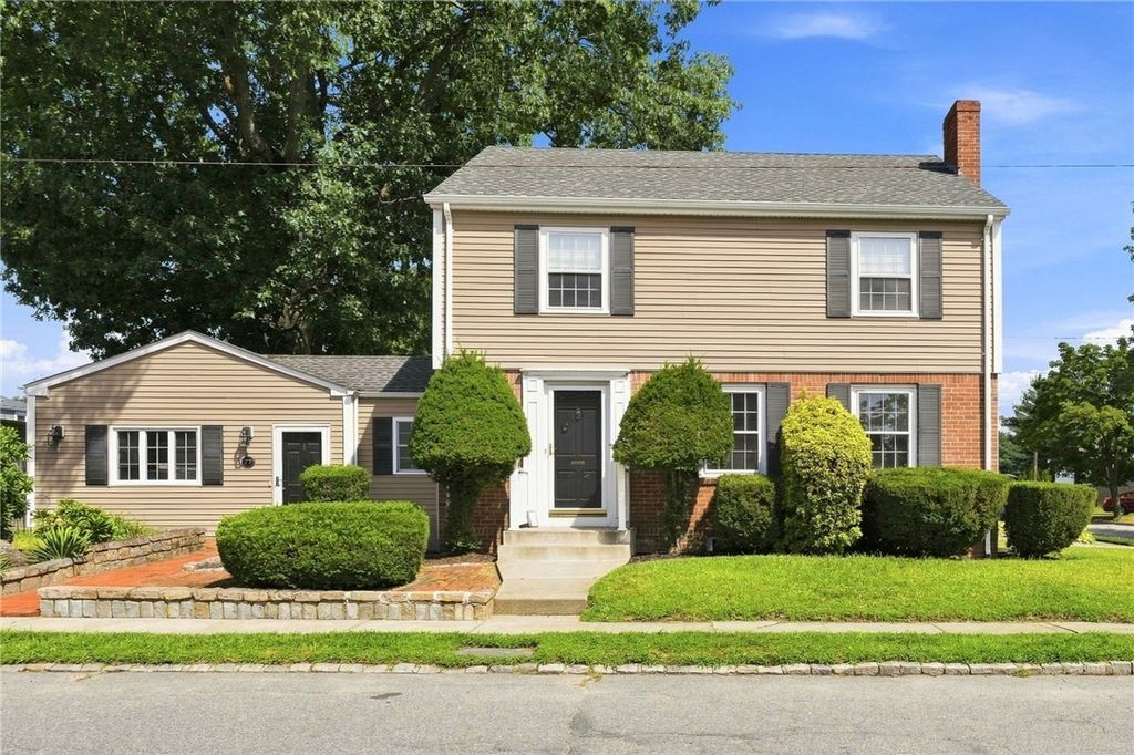 77 Ausdale Road, Cranston, RI 02910