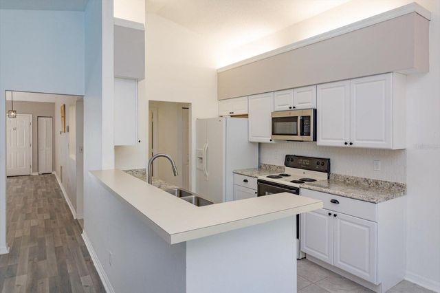 5955 KENLYN COURT, Orlando, FL 32808