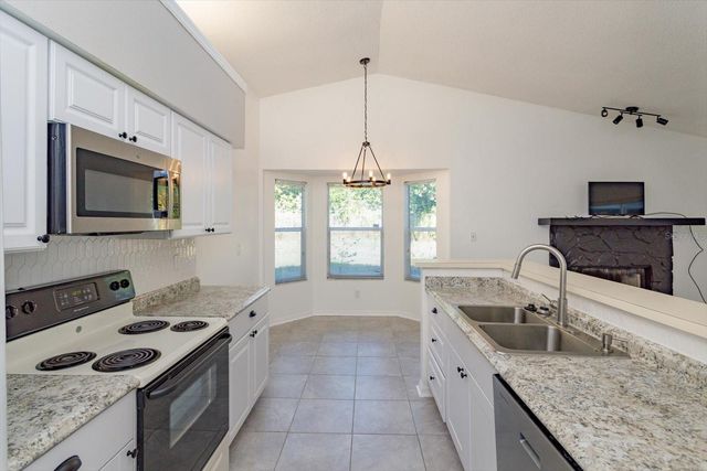 5955 KENLYN COURT, Orlando, FL 32808