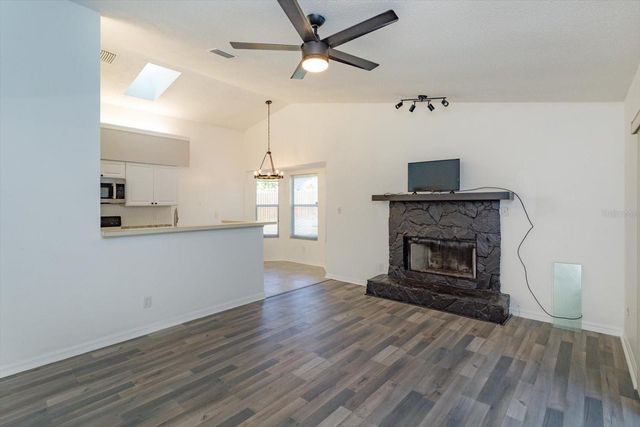 5955 KENLYN COURT, Orlando, FL 32808