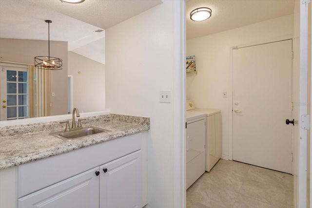 5955 KENLYN COURT, Orlando, FL 32808