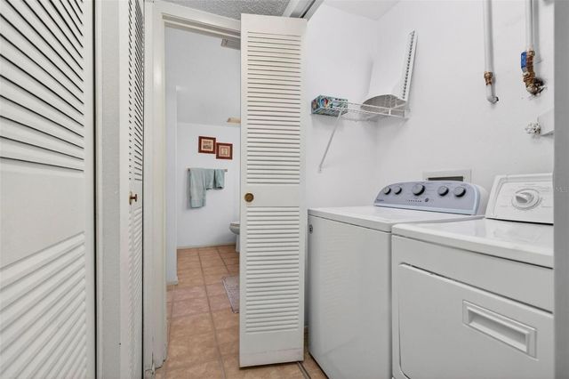 4207 WINDING MOSS TRAIL 104, Tampa, FL 33613