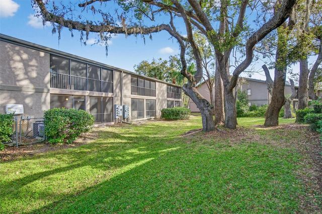 4207 WINDING MOSS TRAIL 104, Tampa, FL 33613