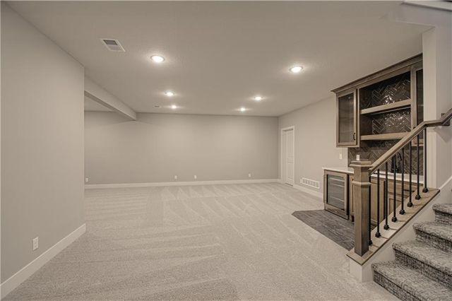 1512 SW Arborpark Terrace, Lee's Summit, MO 64082