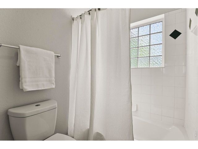 565 Wild Ridge Ln, Lafayette, CO 80026