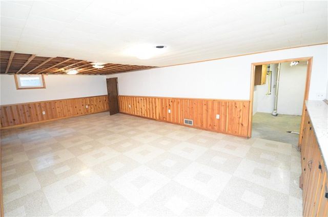 5238 N Wayne Avenue, Kansas City, MO 64118
