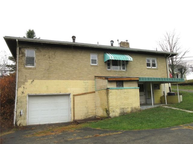 1684 E Maiden St, South Strabane, PA 15301