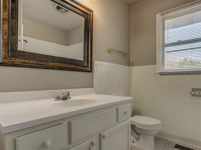 2601 Chaucer Drive, Oklahoma City, OK 73120