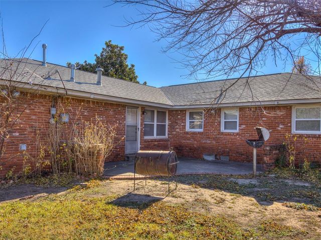 2601 Chaucer Drive, Oklahoma City, OK 73120
