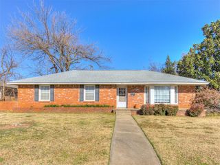 2601 Chaucer Drive, Oklahoma City, OK 73120