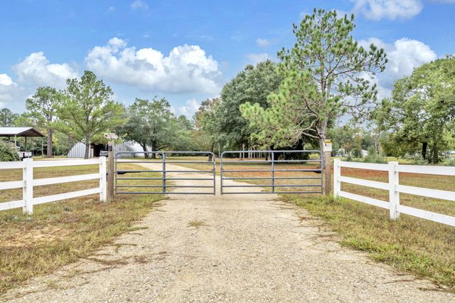 4156 Painter Branch Road, Crestview, FL 32539