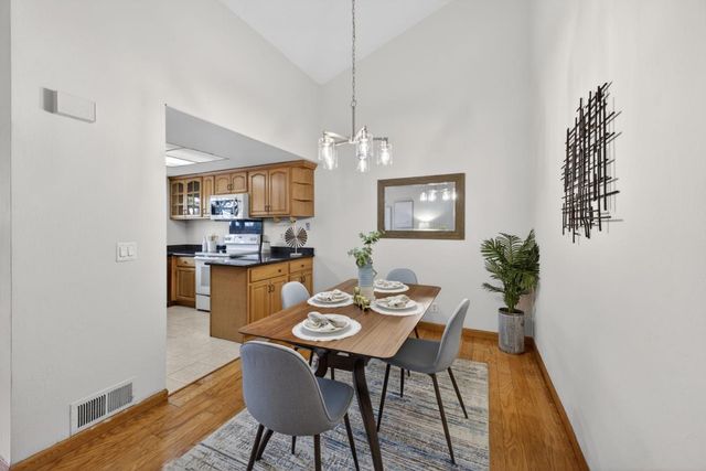 20022 Northcrest Square, Cupertino, CA 95014