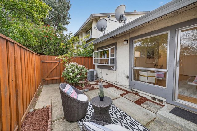 20022 Northcrest Square, Cupertino, CA 95014