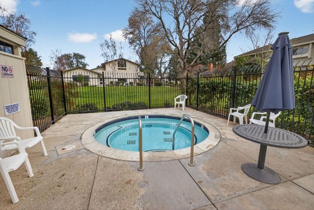 20022 Northcrest Square, Cupertino, CA 95014