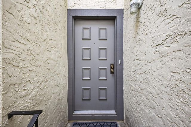 20022 Northcrest Square, Cupertino, CA 95014