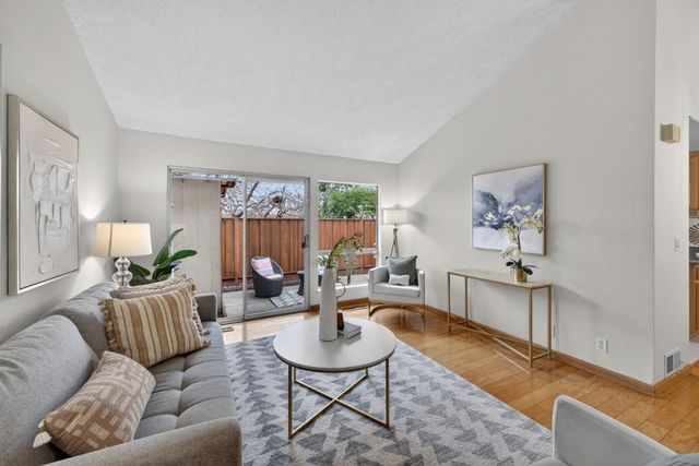 20022 Northcrest Square, Cupertino, CA 95014