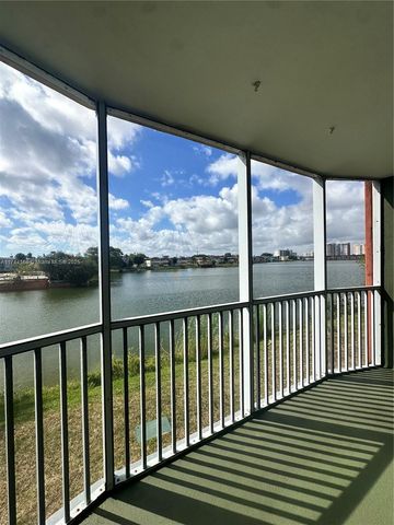 1750 NE 191st St 225-4, Miami, FL 33179