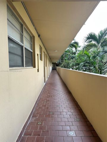 1750 NE 191st St 225-4, Miami, FL 33179