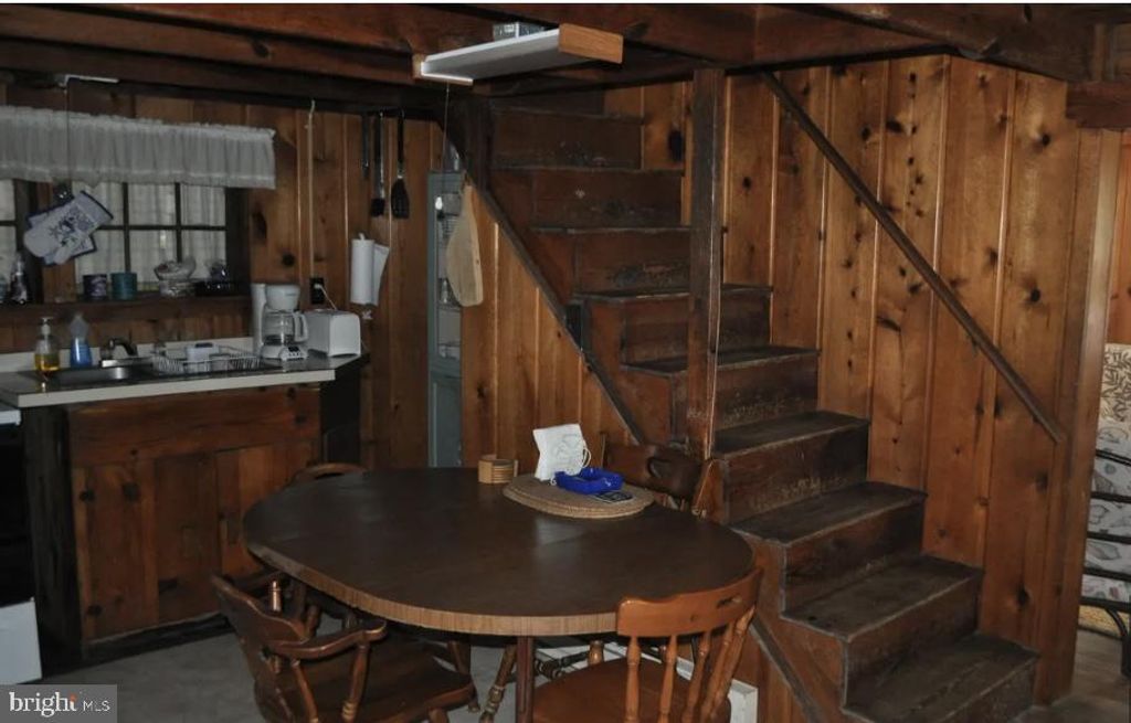 Image 10 of property listing at 6 140TH ST, Ocean City, MD 21842