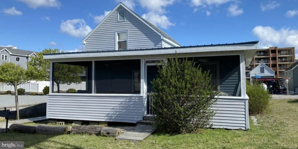 Image 6 of property listing at 6 140TH ST, Ocean City, MD 21842