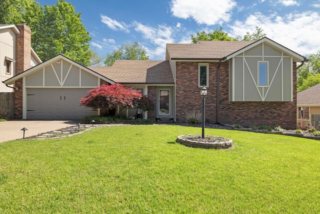 1226 E Highpoint Street, Springfield, MO 65804
