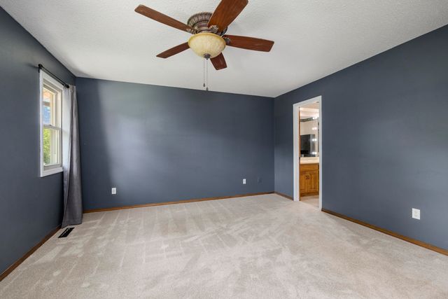 1226 E Highpoint Street, Springfield, MO 65804