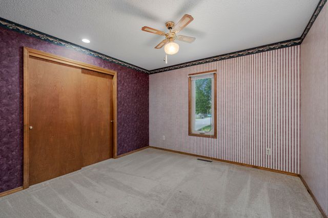1226 E Highpoint Street, Springfield, MO 65804