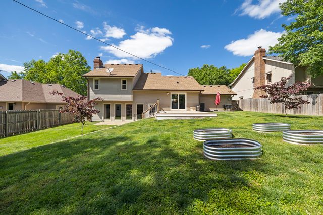 1226 E Highpoint Street, Springfield, MO 65804