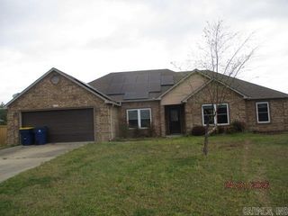 135 Harvick Cir, Cabot, AR 72023