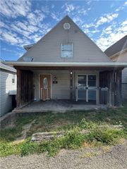 1121 5th Street, Manor, PA 15692