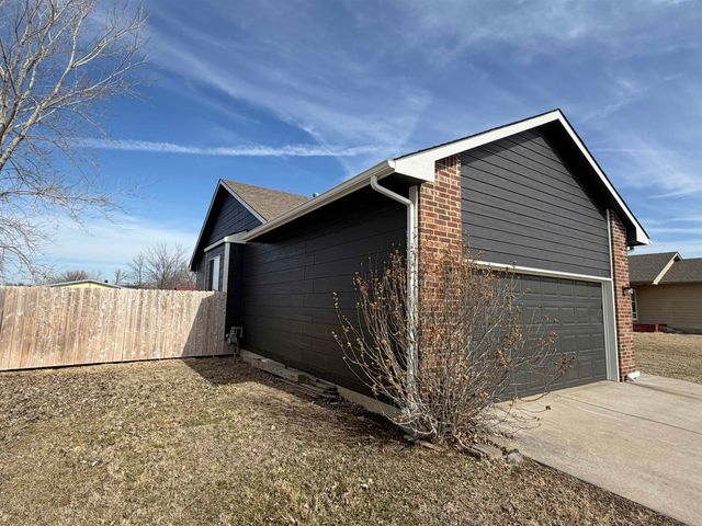 3314 W 45th St S, Wichita, KS 67217