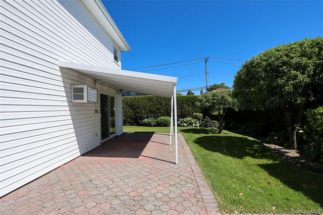 49 Lee Avenue, Albertson, NY 11507