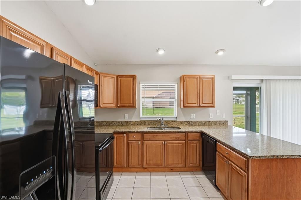 Image 17 of property listing at 3521 Santa Barbara BLVD, Cape Coral, FL 33914