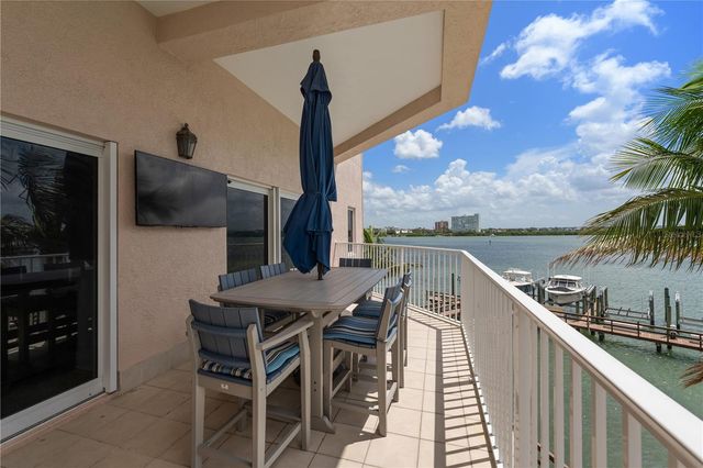 205 BRIGHTWATER DRIVE 205, Clearwater Beach, FL 33767