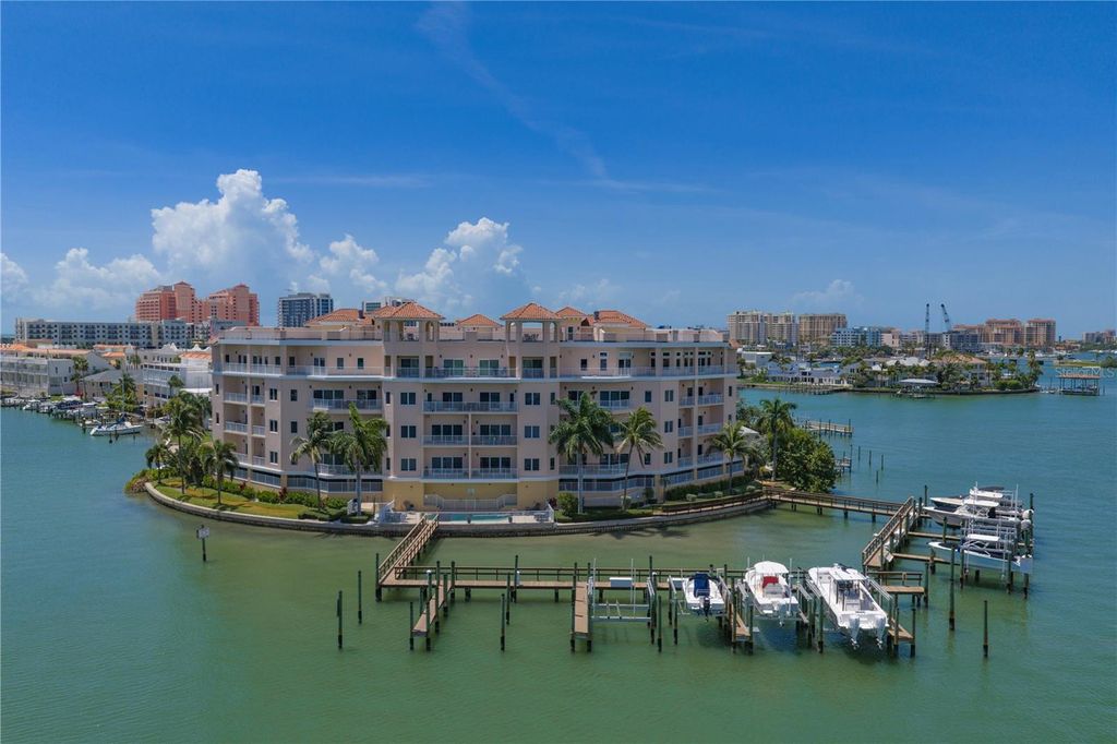 205 BRIGHTWATER DRIVE 205, Clearwater Beach, FL 33767