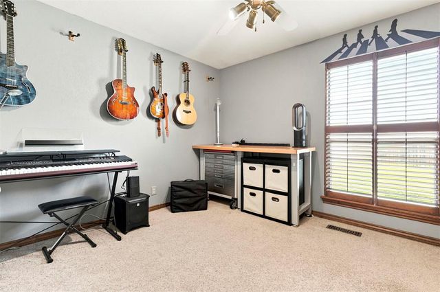 1316 Windsor Place, Shawnee, OK 74804