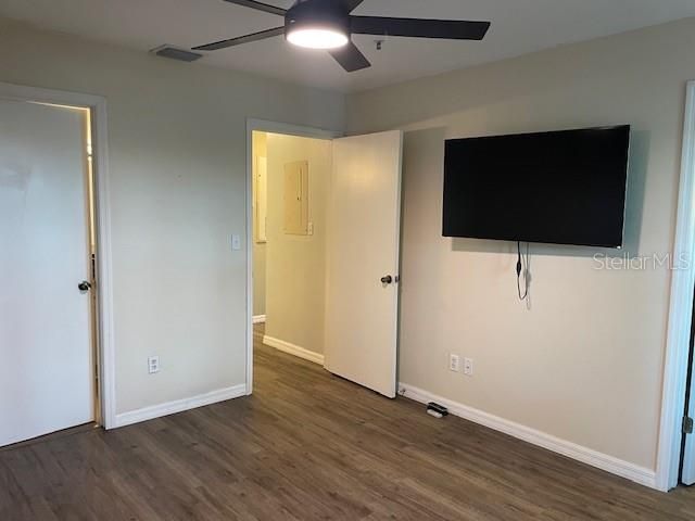 4028 CROCKERS LAKE BOULEVARD 11, Sarasota, FL 34238