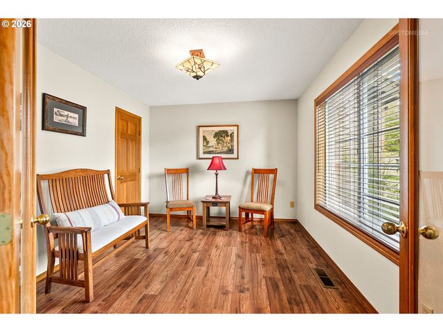 16063 Sw WESTMINSTER Dr, Portland, OR 97224