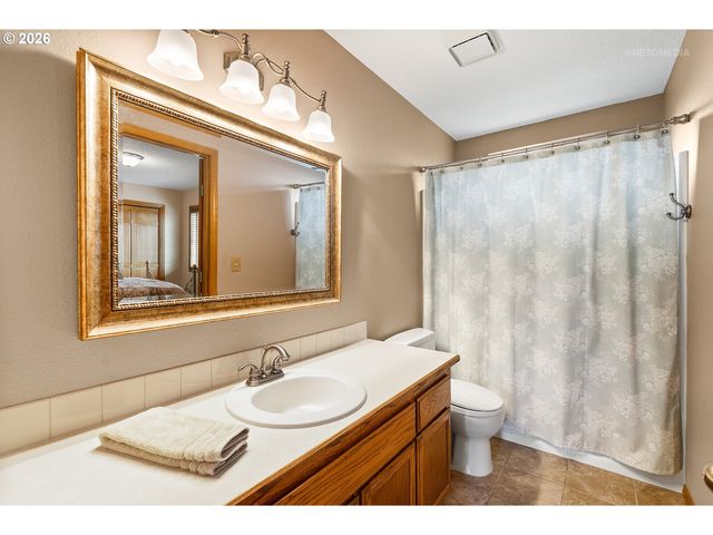 16063 Sw WESTMINSTER Dr, Portland, OR 97224