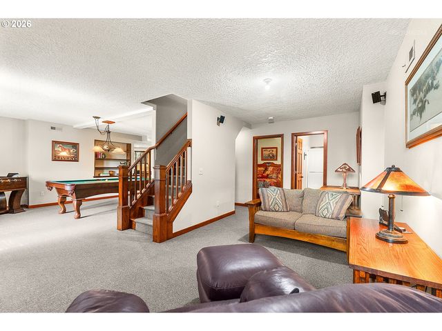 16063 Sw WESTMINSTER Dr, Portland, OR 97224