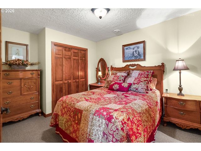 16063 Sw WESTMINSTER Dr, Portland, OR 97224