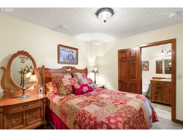 16063 Sw WESTMINSTER Dr, Portland, OR 97224