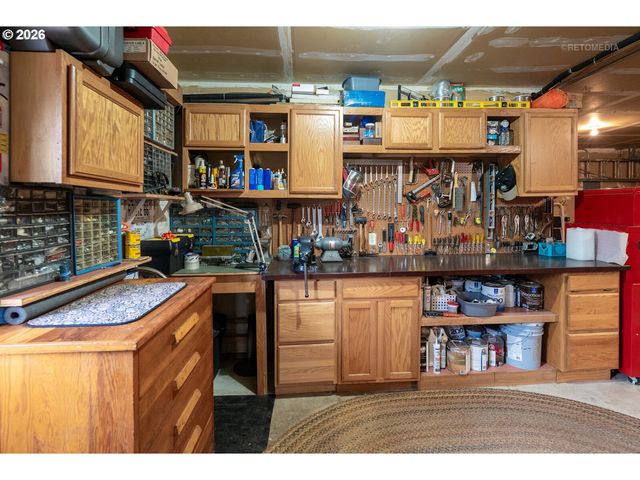 16063 Sw WESTMINSTER Dr, Portland, OR 97224