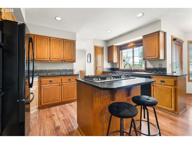 16063 Sw WESTMINSTER Dr, Portland, OR 97224