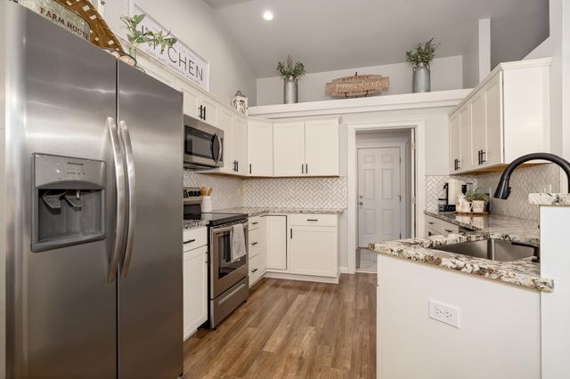 3617 Cedar Links Drive, Medford, OR 97504