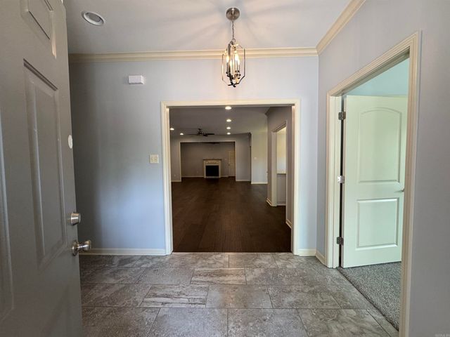 617 Edgemoor Terrace, Benton, AR 72015