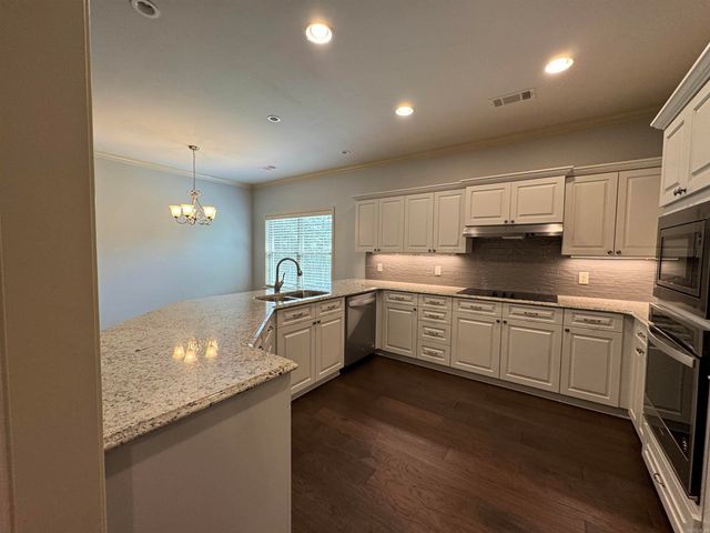 617 Edgemoor Terrace, Benton, AR 72015